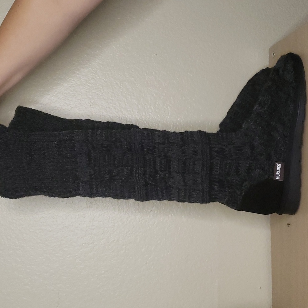 Mukluks knee high slipper boots SZ 9